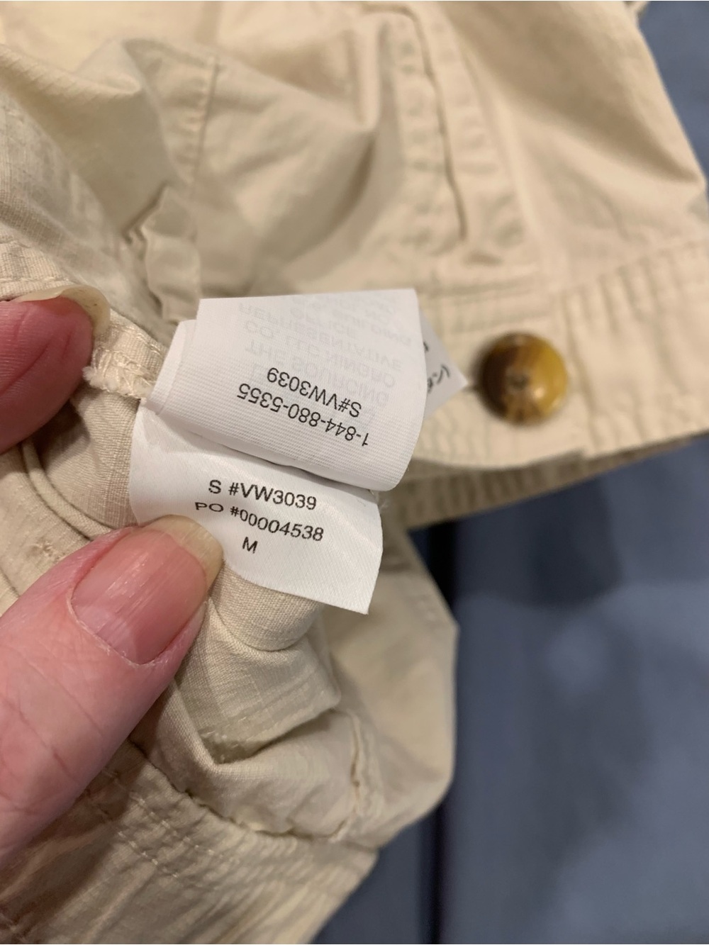 Vuori Cream Cargo Button-Pocket Shorts - Picture 5 of 5